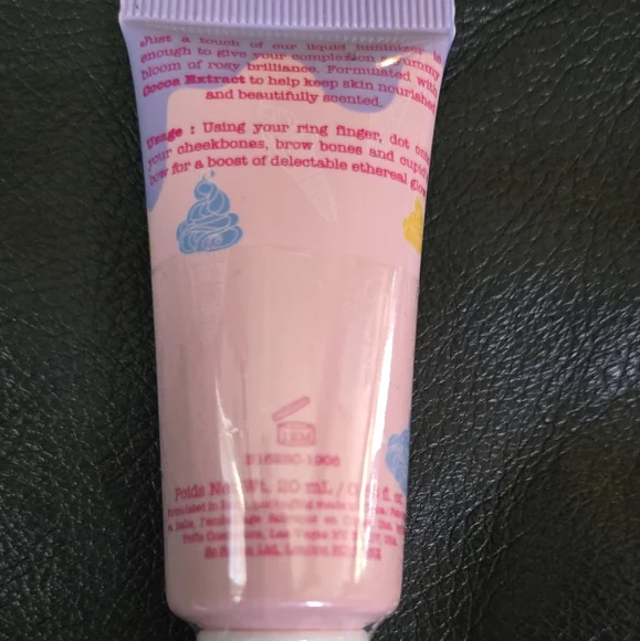 HOST PICK!🎉🎊Clinique Bronzer Milk Trifle Kat Von D Epic Kiss & brush Set LOT - Picture 6 of 13